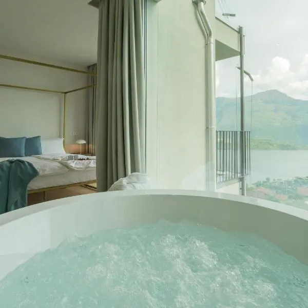 Valarin Luxury Apartments & Wellness, Vercana by Rent All Como, hotel v destinaci Vercana