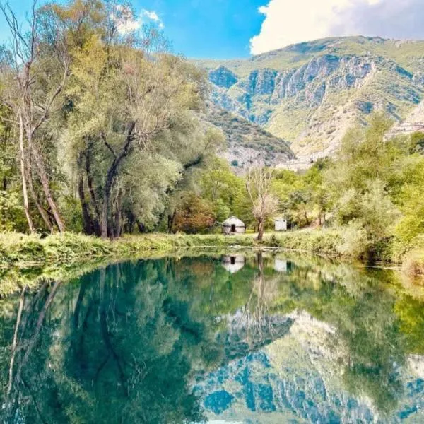 GLAMPING RETREAT i LAGHETTI, hotel v destinaci Anversa degli Abruzzi