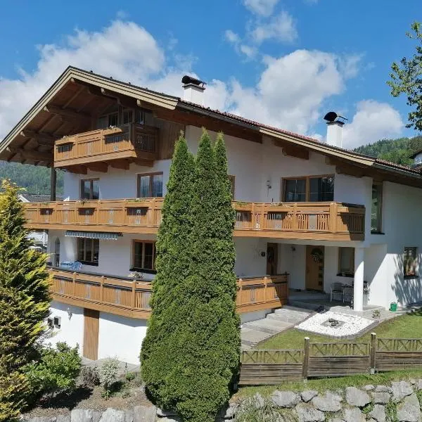 Ferienwohnung Achhorner, hotel u gradu Kossen