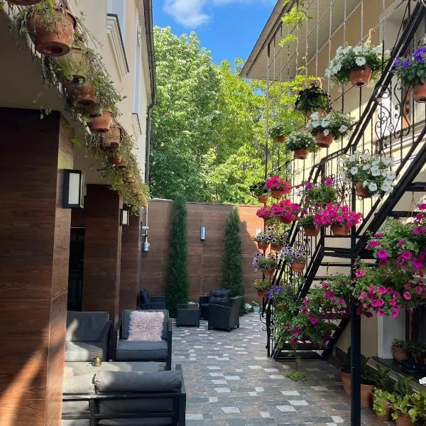 77/5, hotel in Chişinău