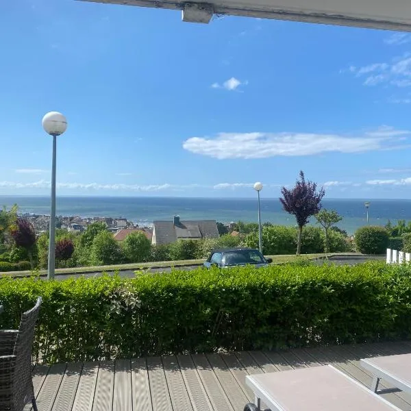 Superbe vue mer panoramique F3, hotel v destinácii Blonville-sur-Mer