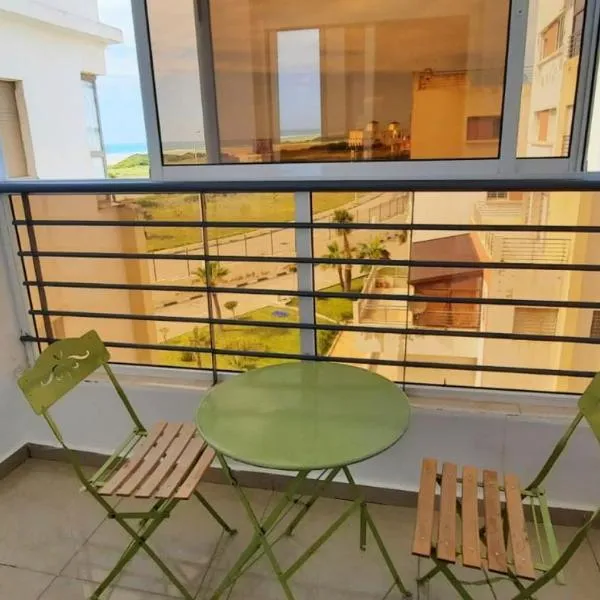Apartment-Sea-view-sand-relaxation, hotel in Tangier