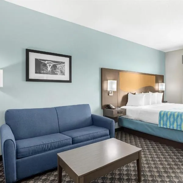 Best Western Plus Waller Hotel, hotel en Waller