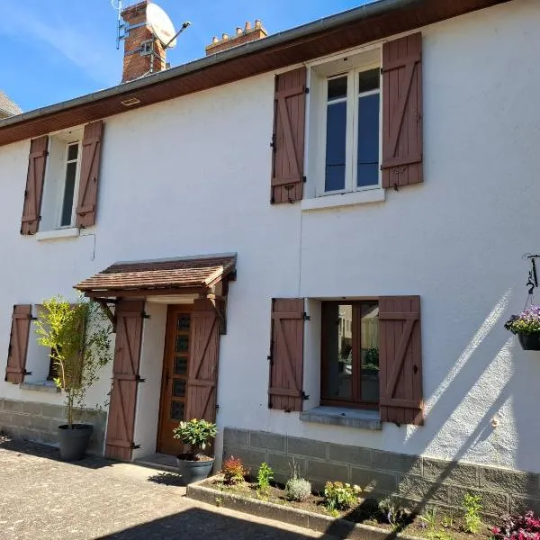 Filicaria Gite, hotel in Chambon-sur-Voueize