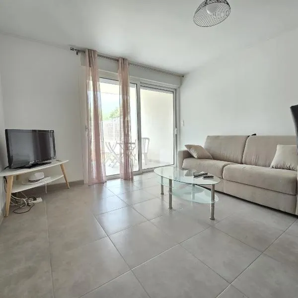 Charmant studio avec extérieur, hotel in Corte