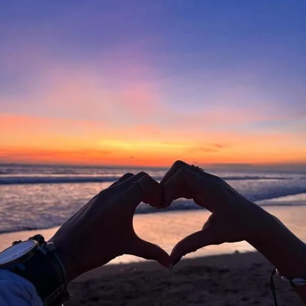 PUTEH Timurbay Beachfront Private SEA view Suite Kuantan, hotel v destinaci Kuantan