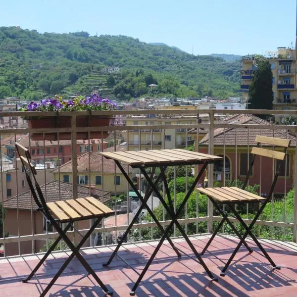 House of Jane-2 Free PRIVATE Parkings -, hotel in Rapallo