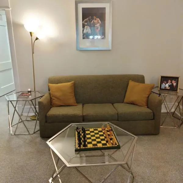 Entire 1 Bed room APT St Josephs UNI CITY AVE