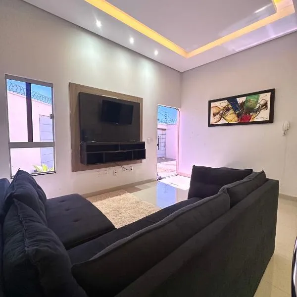 Casa Davisis 2 - Parada Jalapão, Prox Rodoviária, Aeroporto e Faculdades, hotel en Palmas