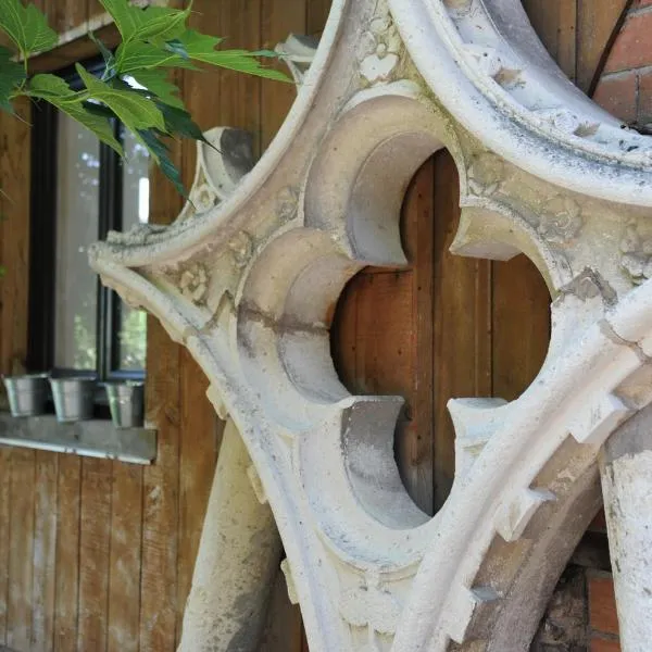 La Rosace, hotel v destinaci Chartres