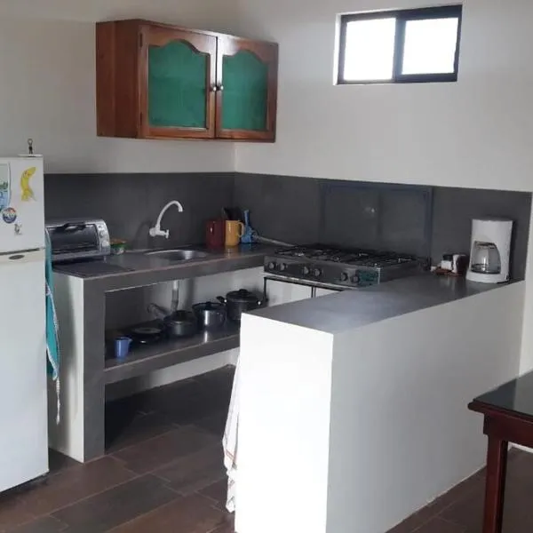 OASIS JENY Apartamento con entrada independiente, hotel in Puerto Villamil