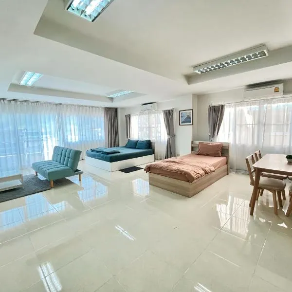 TONY Central Stay, hotel Phuketben