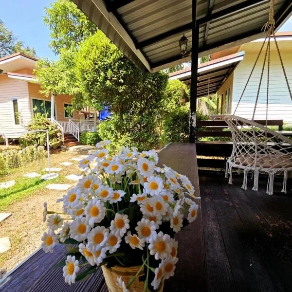 Baan suan khun ta บ้านพักสวนคุณตา, hotel v destinaci Ko Chang