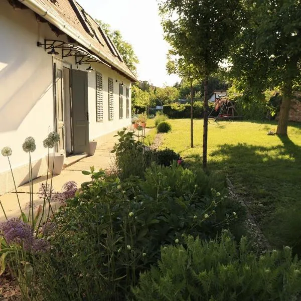 Lelle Cottage, hotel en Balatonlelle