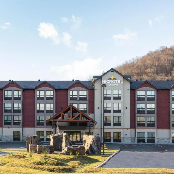 Microtel Inn & Suites by Wyndham Mont Tremblant, hotel en Mont-Tremblant