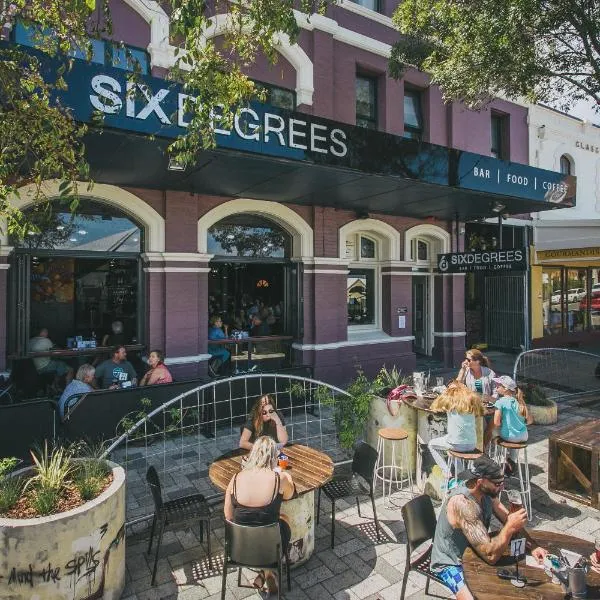Six Degrees Boutique Hotel, hotel v destinaci Albany