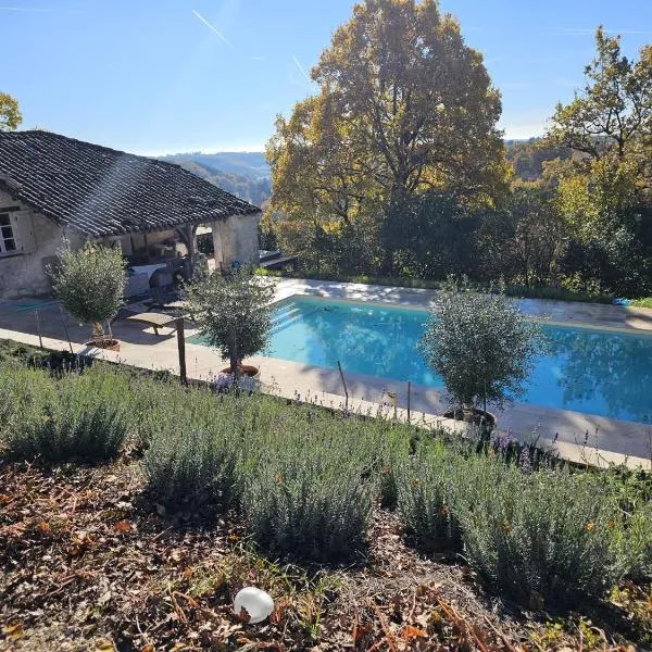 Auberge de Matau, hotel di Touffailles