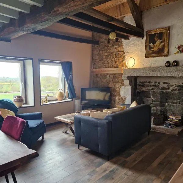 Gite La Maison Des Trois Grands, hotel v destinaci Sannat