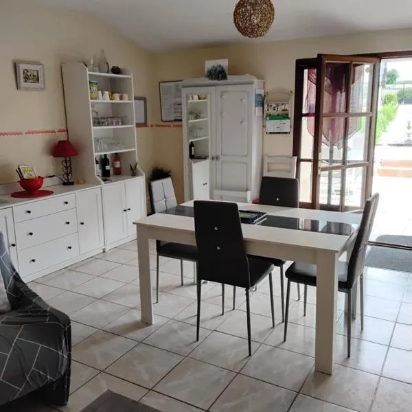 Gite du Grand-Pas, hotell i Doulezon