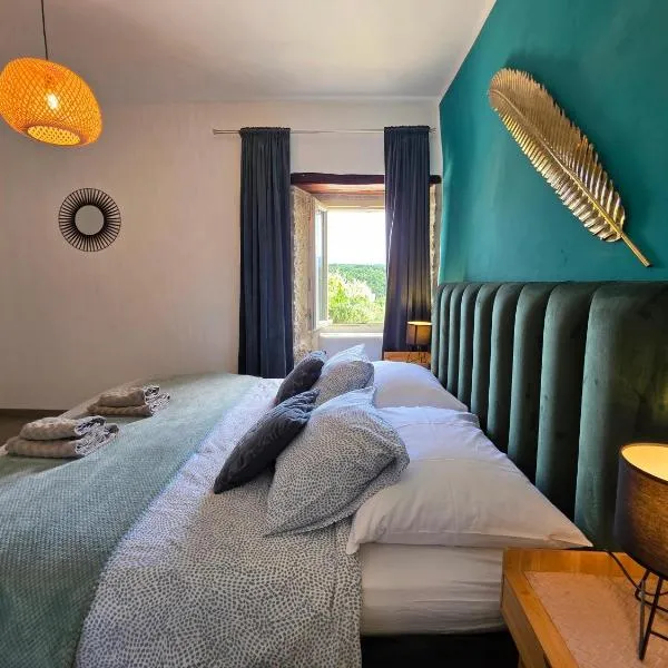 Apartment HUM-the smallest town in the world, hotel Humban