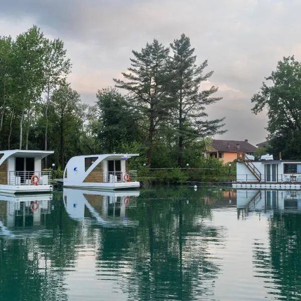 Floating Dream, hotel v destinaci Fiano