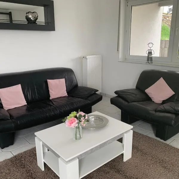 Viesnīca Gemütliche Ferienwohnung Casa Berg für 1 bis 4 Personen pilsētā Spiesen-Elversberg