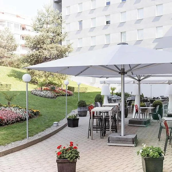 Novotel Suites Genève Aéroport, Hotel in Genf