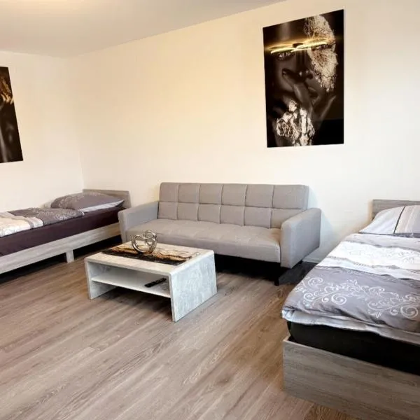 Schöne Wohnung am Nordsternpark: Gelsenkirchen şehrinde bir otel