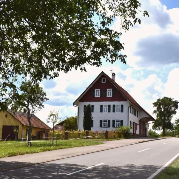 Ferienhaus Nordschwarzwald, khách sạn ở Neuweiler