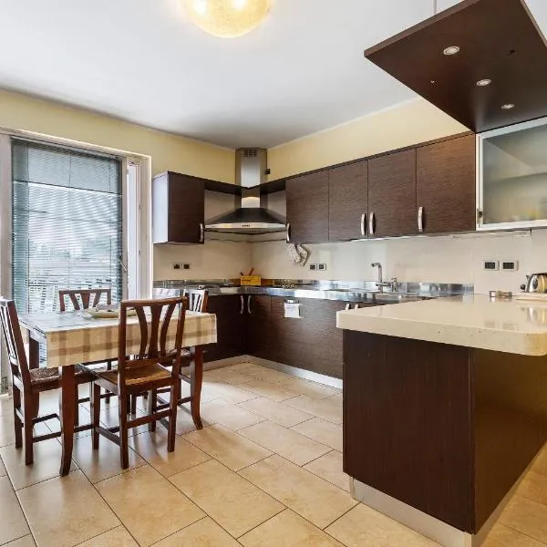 Apt Amè Peschiera del Garda, hotel in Peschiera del Garda