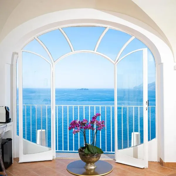 Villa Santa Chiara Positano Suites, hotel em Positano