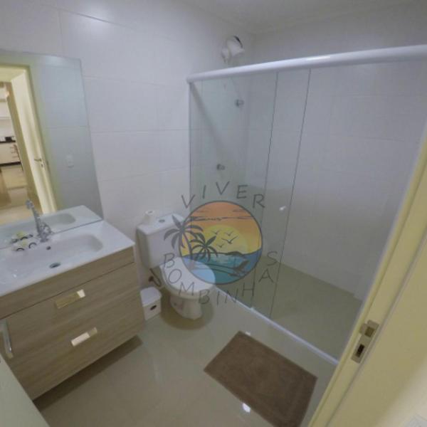 Apartamento na Zona Central da Praia com 02 Dormitórios - Foto 3