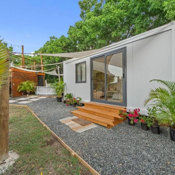 Pitahaya Retreat - Cozy Glamping Escape, hotel di Cabo Rojo