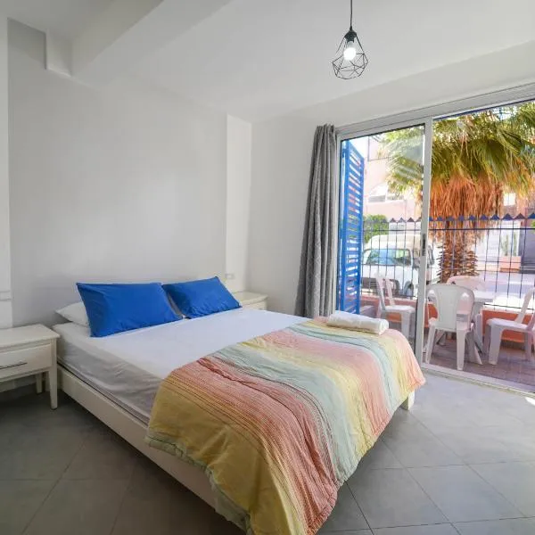 Imi Waves Studio - Steps from Beach & Surf Spot, Imi ouaddar, hotel a Agadir nʼ Aït Sa