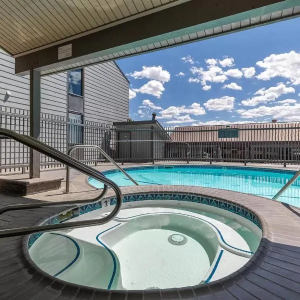 Mammoth Getaway - Chic Condo โรงแรมในแมมมอธ เลกส์