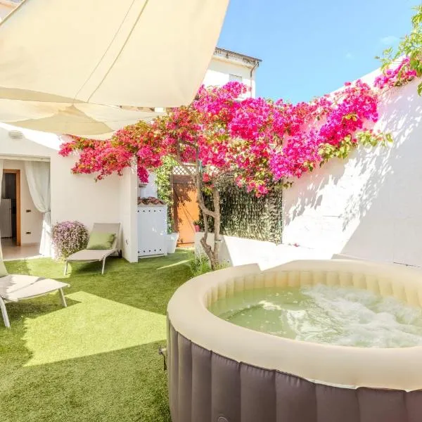 Maria House, Jacuzzi e Patio, Hotel in Olbia