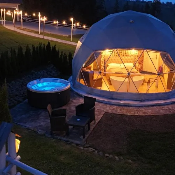 Mountain Glamp Zakopane - Jacuzzi - Widok na Góry, hotel i Zakopane