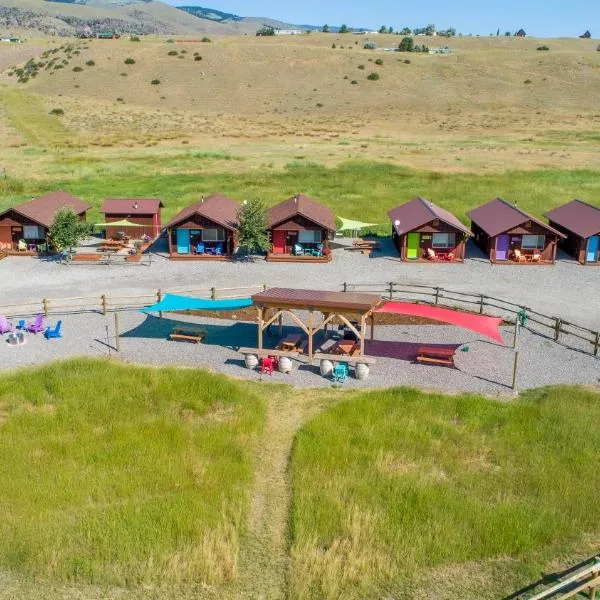 Emigrant Cabins, hôtel à Emigrant