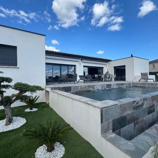 Maison Moderne piscine chauffée, hotel v destinaci Saint-Hilaire-de-Brethmas
