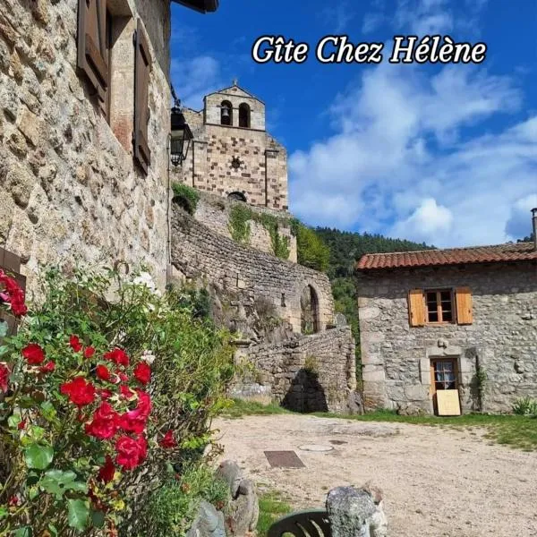 Gîte à Chalencon, hotel v destinaci Saint-André-de-Chalençon