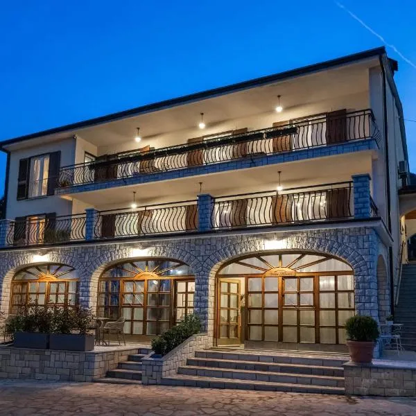 Villa Klaric Apartments, hotel Lovranban