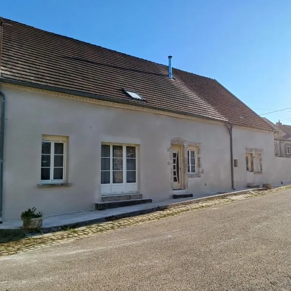 Chambres chez l habitant, hotel in Frasne-les-Meulières
