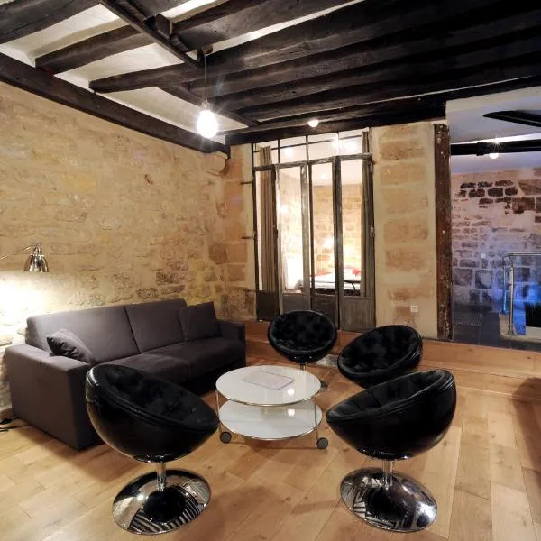 Unique loft apartment in Le Marais, viešbutis Paryžiuje