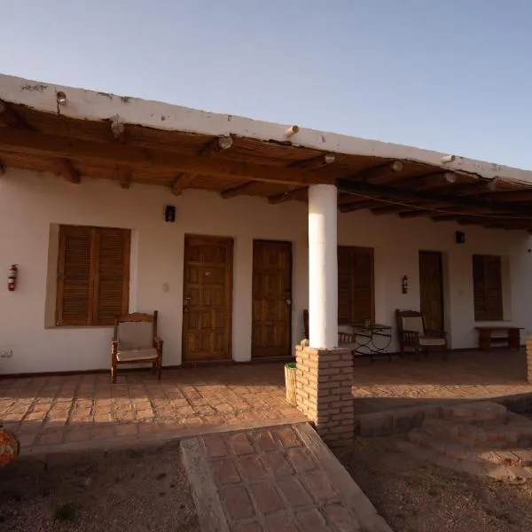 Cabañas y dormis Zgris, hotel v destinaci Tinogasta