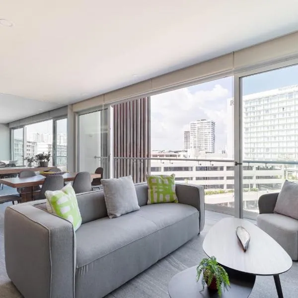 Oceanview 3 BR condo, rooftop pool&jacuzzi, beach!, hotel in Cancún