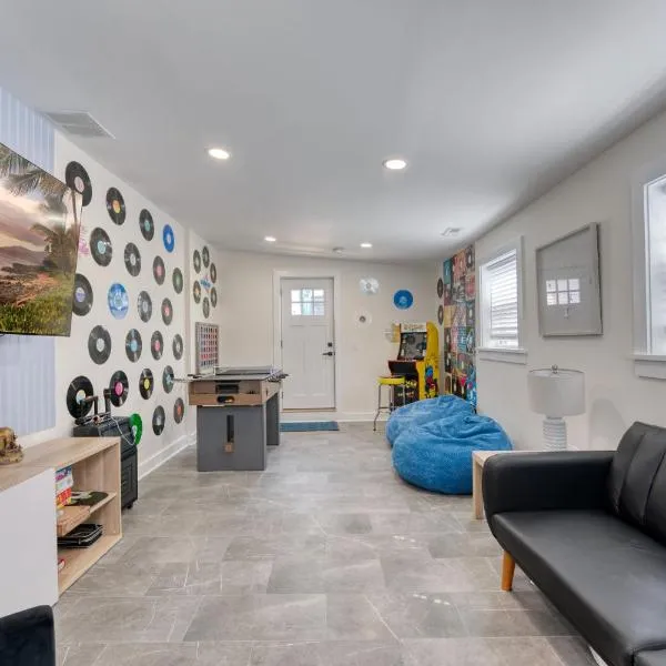 New Beach House with Game Room, hotel v destinaci Ocean City