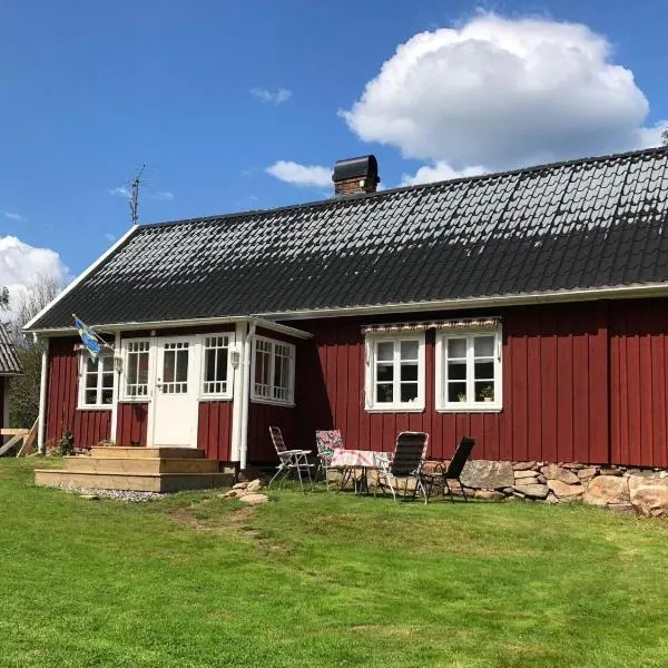 3 bedroom holiday home with sauna, hotel in Grishult