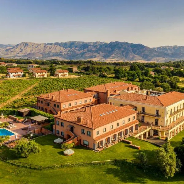 Picciolo Etna Golf Resort & Spa, Curio Collection by Hilton, hotel v destinácii Castiglione di Sicilia