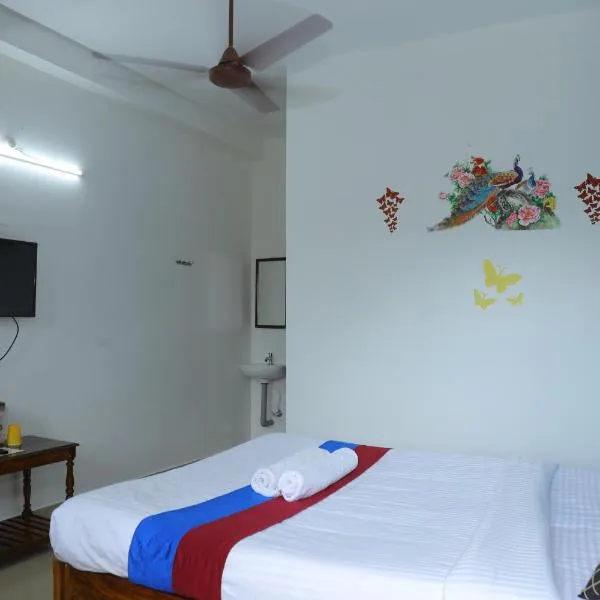 La Belle Residency Near Auroville Beach, hotel di Kottakupam