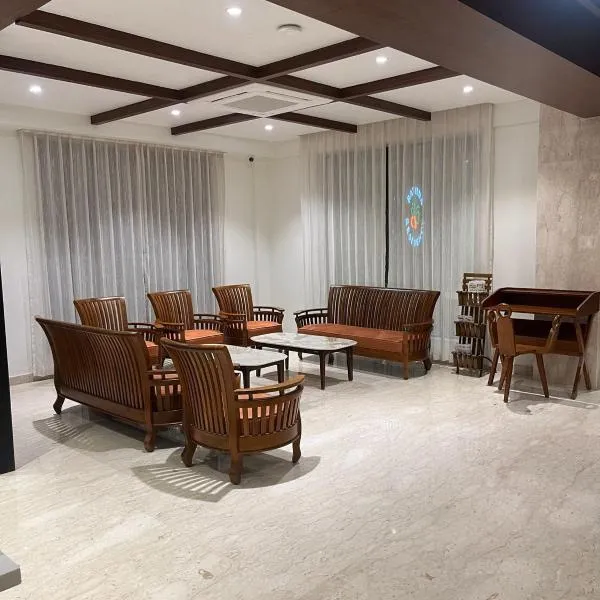 Rathna Residency, hotel in Tiruppattūr